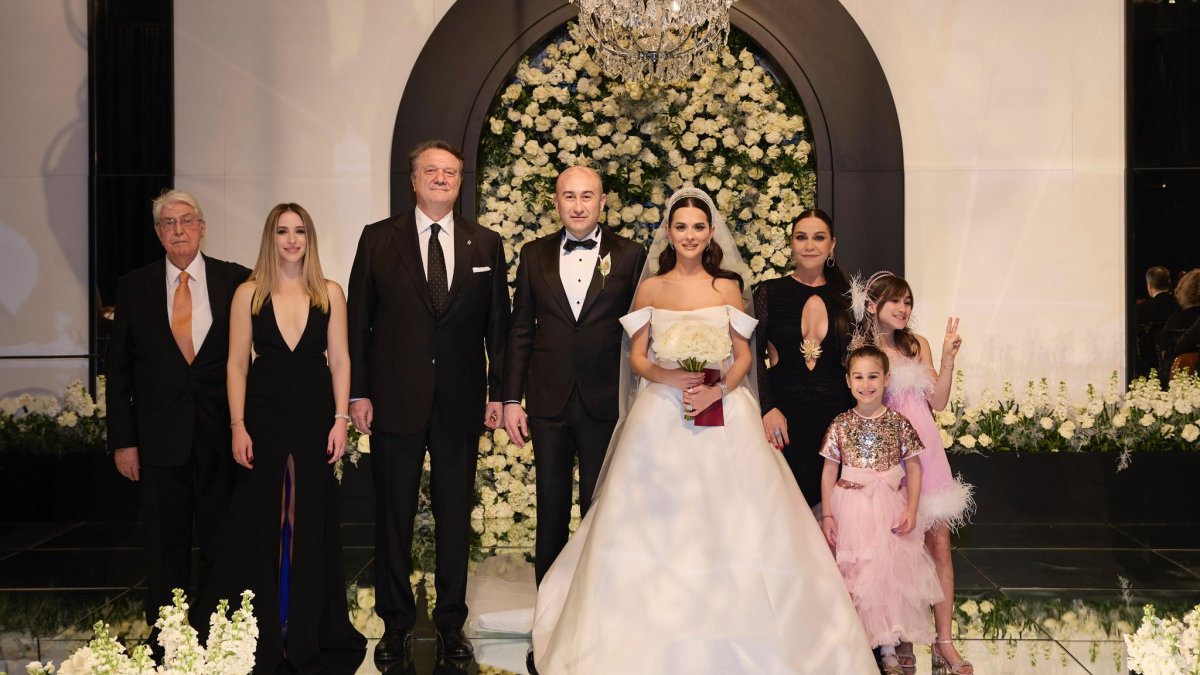 Beşiktaş düğünde buluştu. İkinci Başkan Hüseyin Yücel evlendi