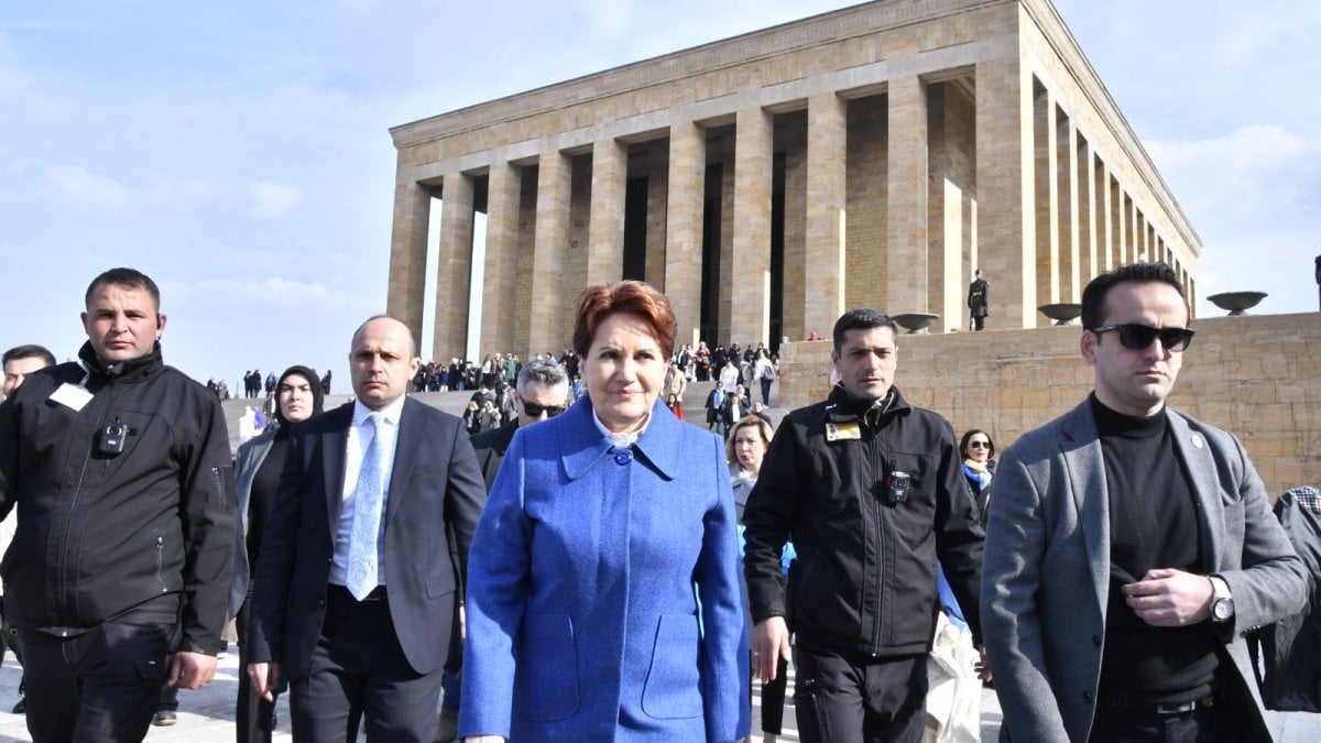 Meral Akşener'den Kadınlar Gününde Anıtkabir ziyareti