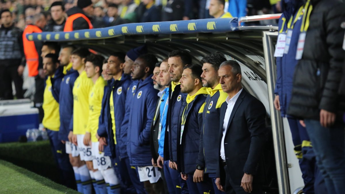Fenerbahçe cezayı dışardan kesiyor