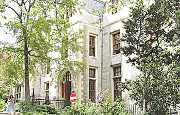 Boğaziçi Üniversitesi'nde saldırgan dehşeti