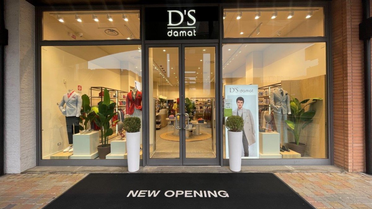 D'S damat İtalya'da iki yeni mağaza açtı