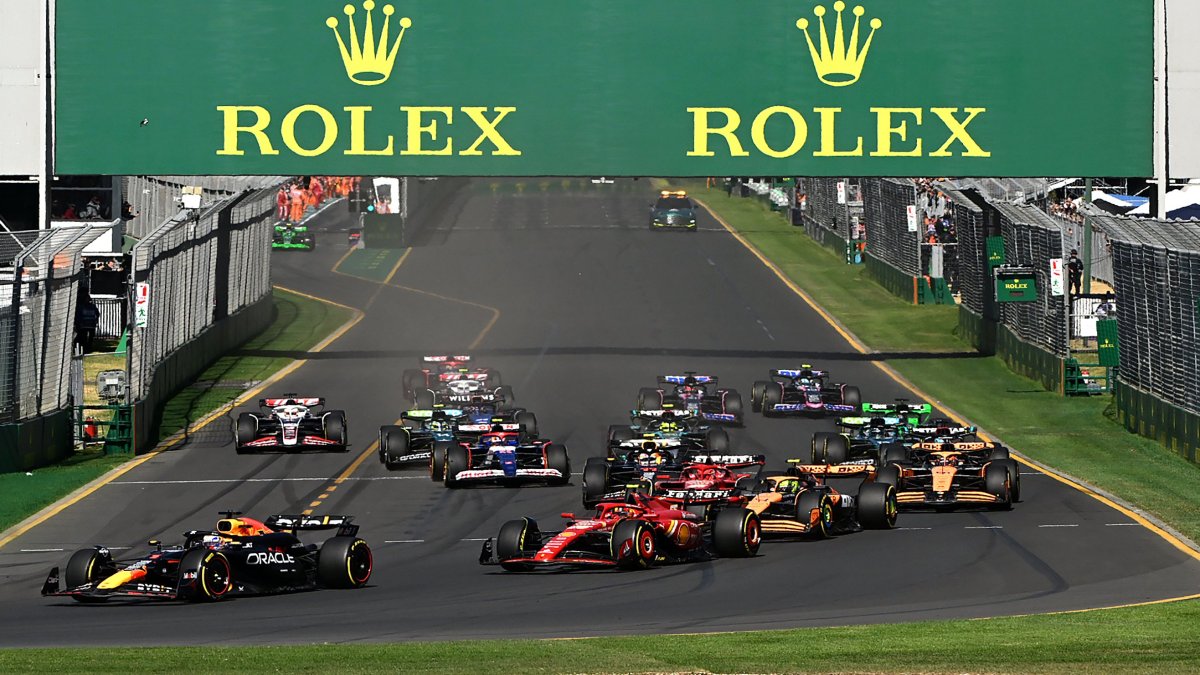 Avustralya Grand Prix'sini İspanyol Carlos Sainz kazandı