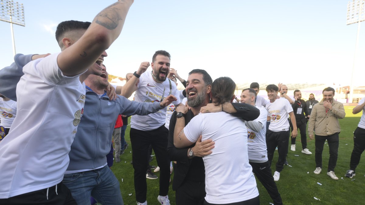 Arda Turan: Süper Lig'e renk katacağız