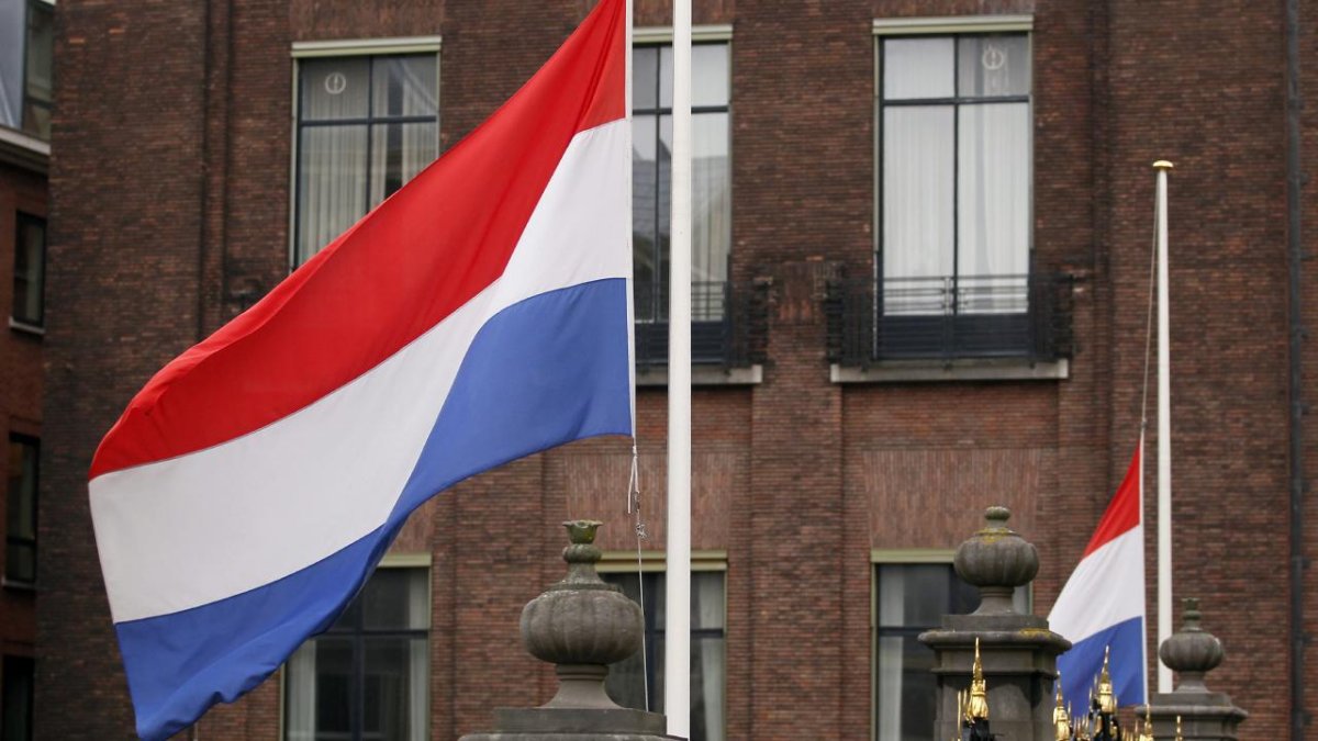 Hollanda'dan vatandaşlarına: İsrail'e acil seyahatleri erteleyin
