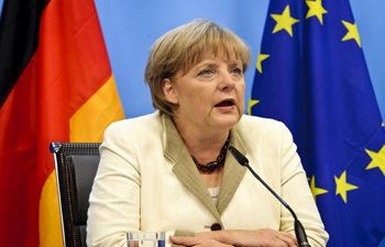 Merkel, mülteciler için geliyor