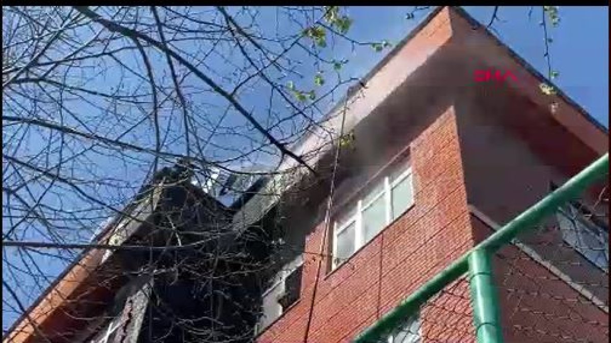 Samsun'da bir okulda yangın çıktı. Öğrenciler tahliye edildi