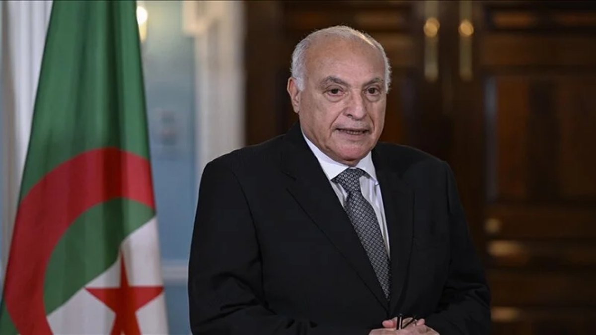 Cezayir Dışişleri Bakanı: "Filistin'in BM'ye tam üye olma zamanı geldi!"