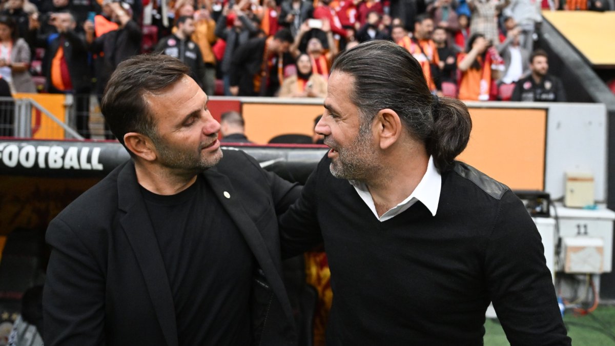 Galatasaray mağlubiyeti sonrası flaş açıklama: 'Oyuncularımla gurur duyuyorum'