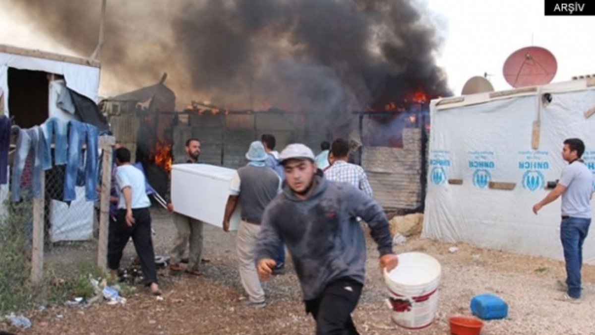 Suriyeli sığınmacı kampında yangın: Onlarca çadır alev aldı