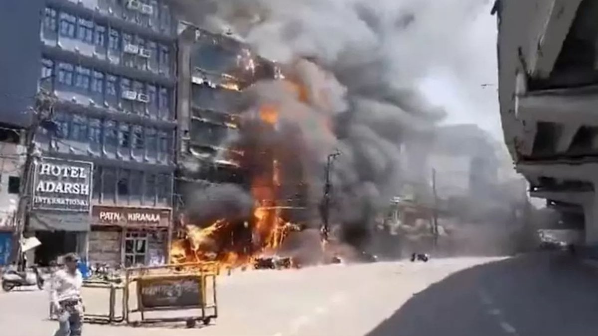 Hindistan’da otel yangını. Çok sayıda ölü ve yaralı var