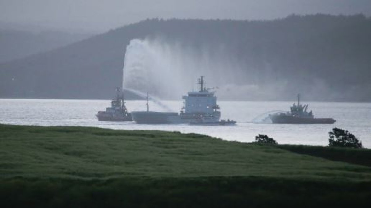 Çanakkale Boğazı yeniden gemi trafiğine açıldı