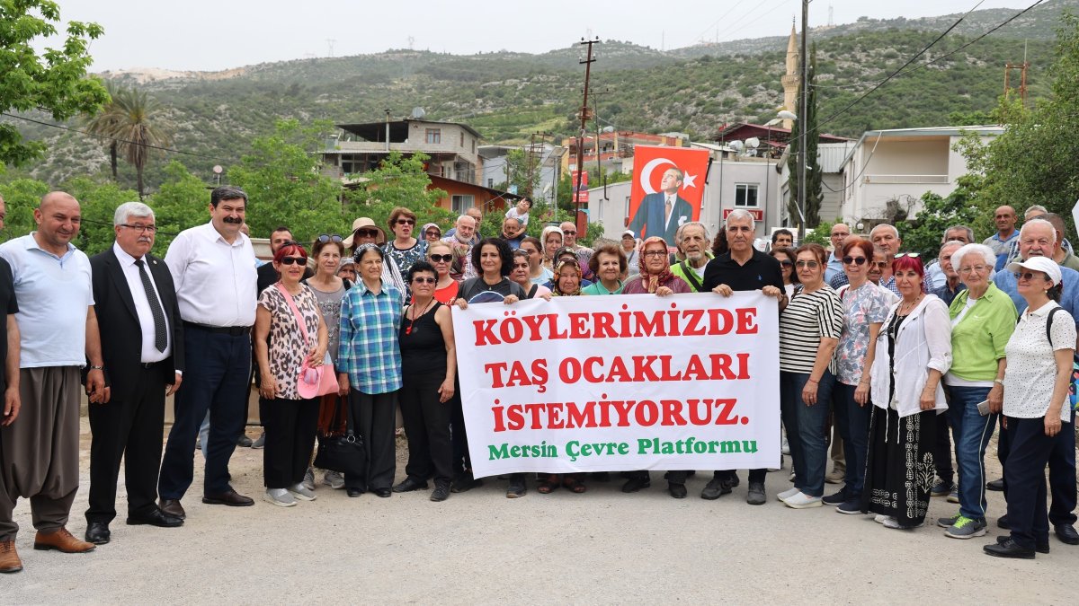 Mersin'de Belediye Başkanı taş ocağı eylemine katıldı