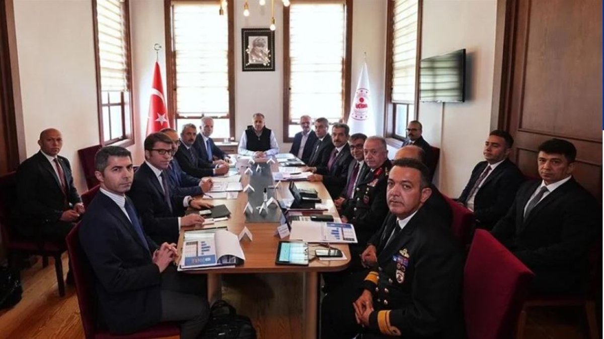Bakan Yerlikaya başkanlığında İstanbul’da ‘Güvenlik Toplantısı’