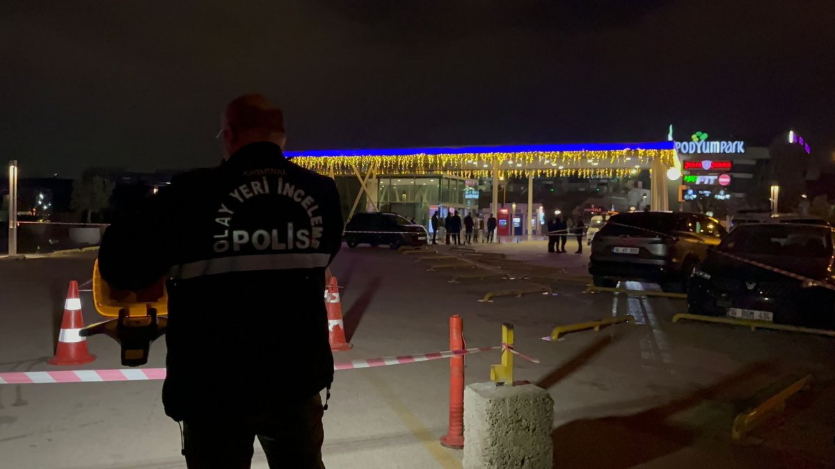 Bursa'da gece kulübünde tartıştığı kişiyi tabancayla vurdu