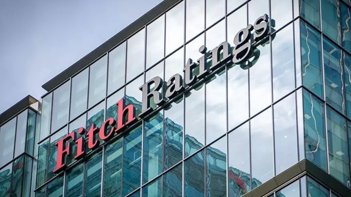 Fitch Azerbaycan'ın kredi notunu yükseltti 27-07-2024