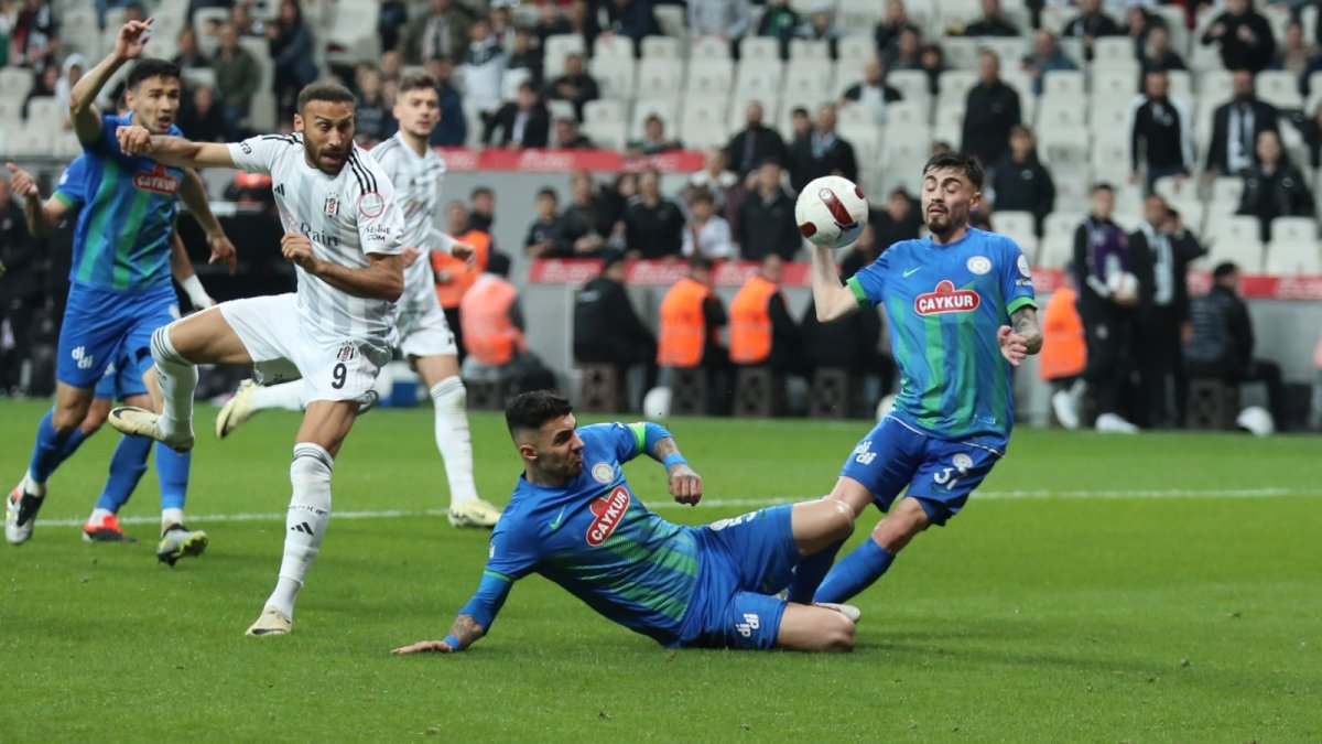 Ali Şansalan bu pozisyona penaltı vermedi. Beşiktaş çıldırdı