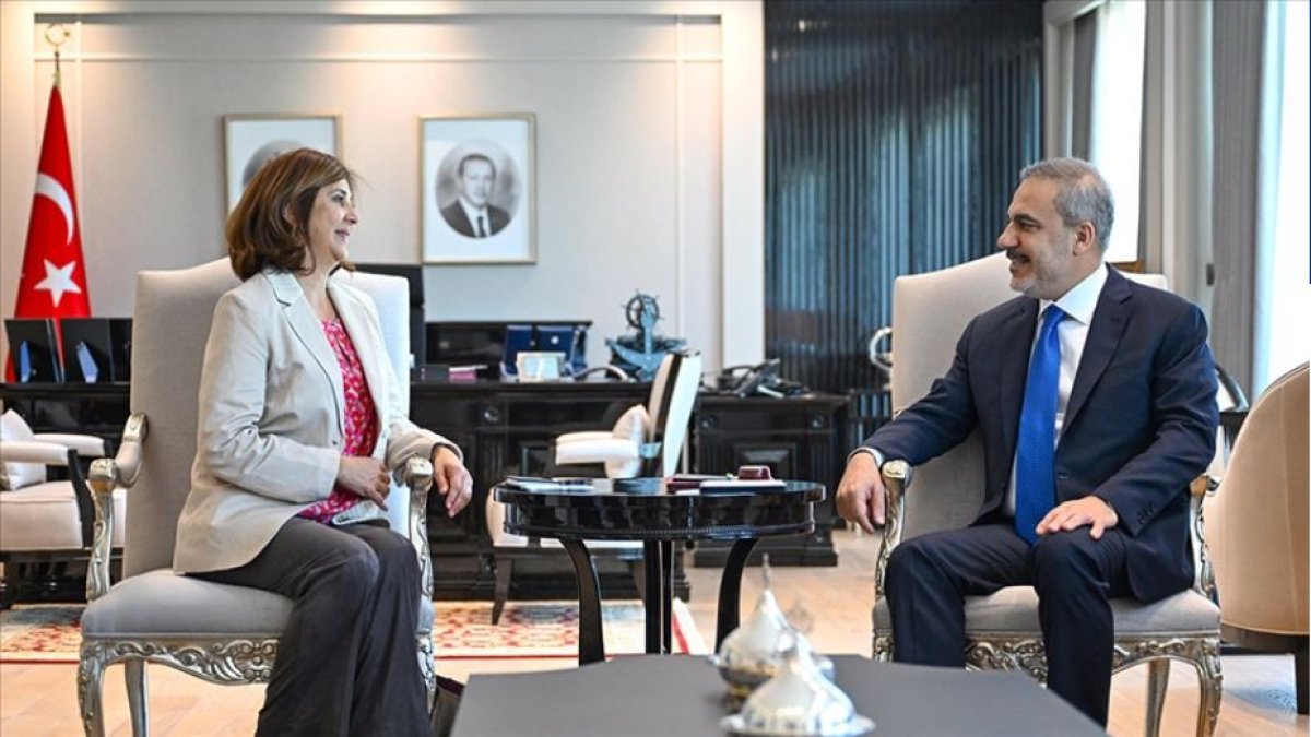 Fidan BM Genel Sekreteri Guterres'in Kıbrıs Şahsi Temsilcisi'ni kabul etti