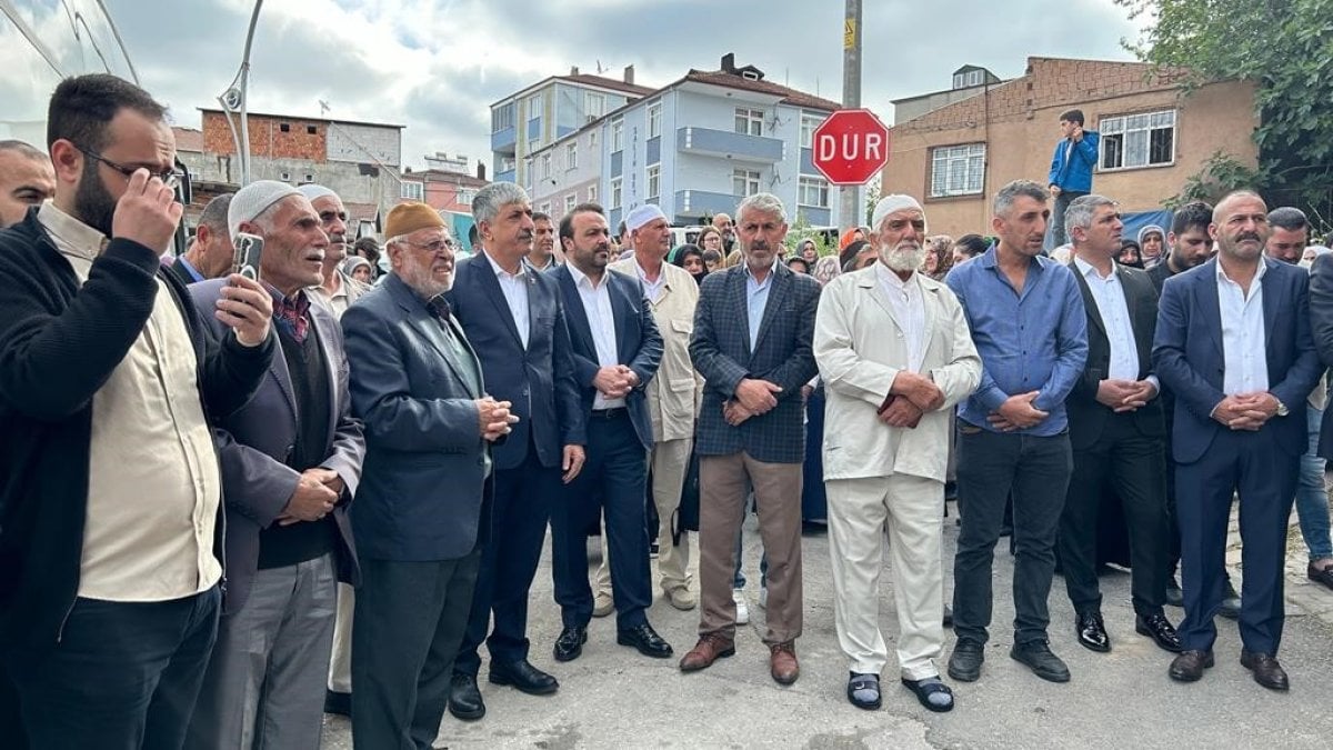 Dilovası'nda hacı adayları dualarla uğurlandı