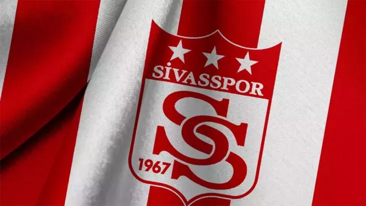 Sivasspor yeni formalarını tanıttı. O detay büyük alkış topladı