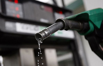 Petrol yükseldi ABD Doları 63 Ruble’ye düştü