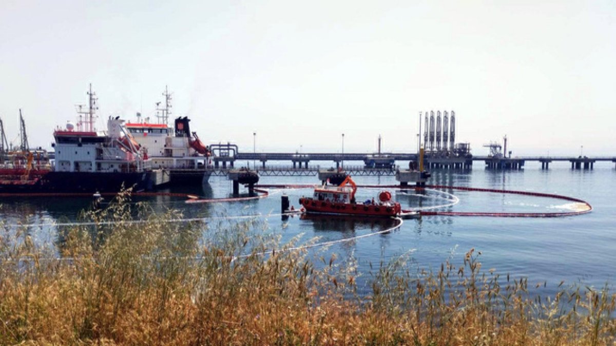 Tekirdağ'da tankerden denize mazot döküldü, firmaya 12,6 milyon lira ceza kesildi