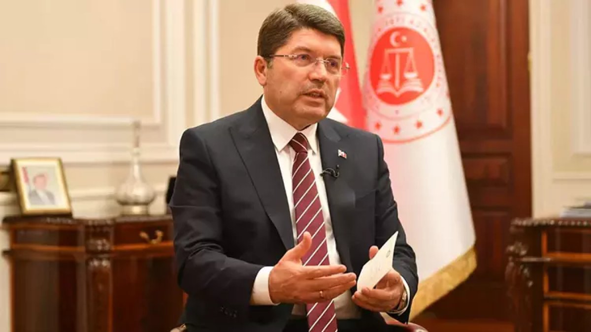 Adalet Bakanı Tunç: Hakkari Belediye Başkanı görevden alındı