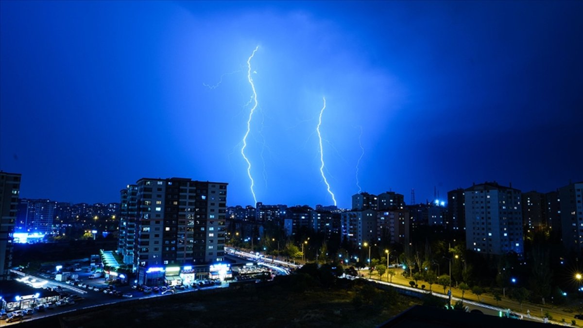 Meteoroloji'den 13 il için kuvvetli yağış uyarısı! Sel, sağanak, yıldırım ve dolu…