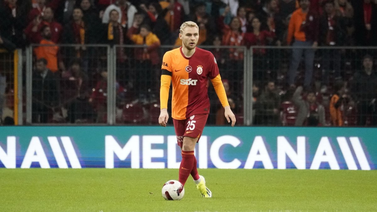 Galatasaray’a Victor Nelsson’dan kötü haber