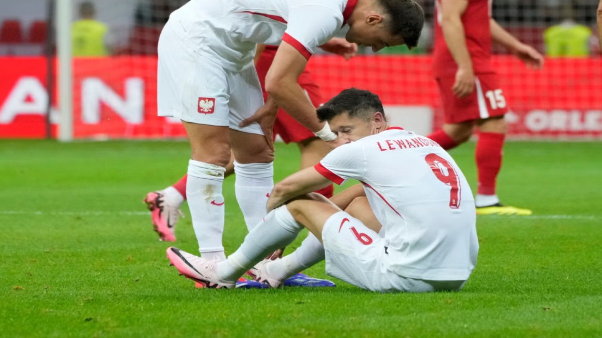 Türkiye maçında sakatlanan Lewandowski'nin son durumu belli oldu