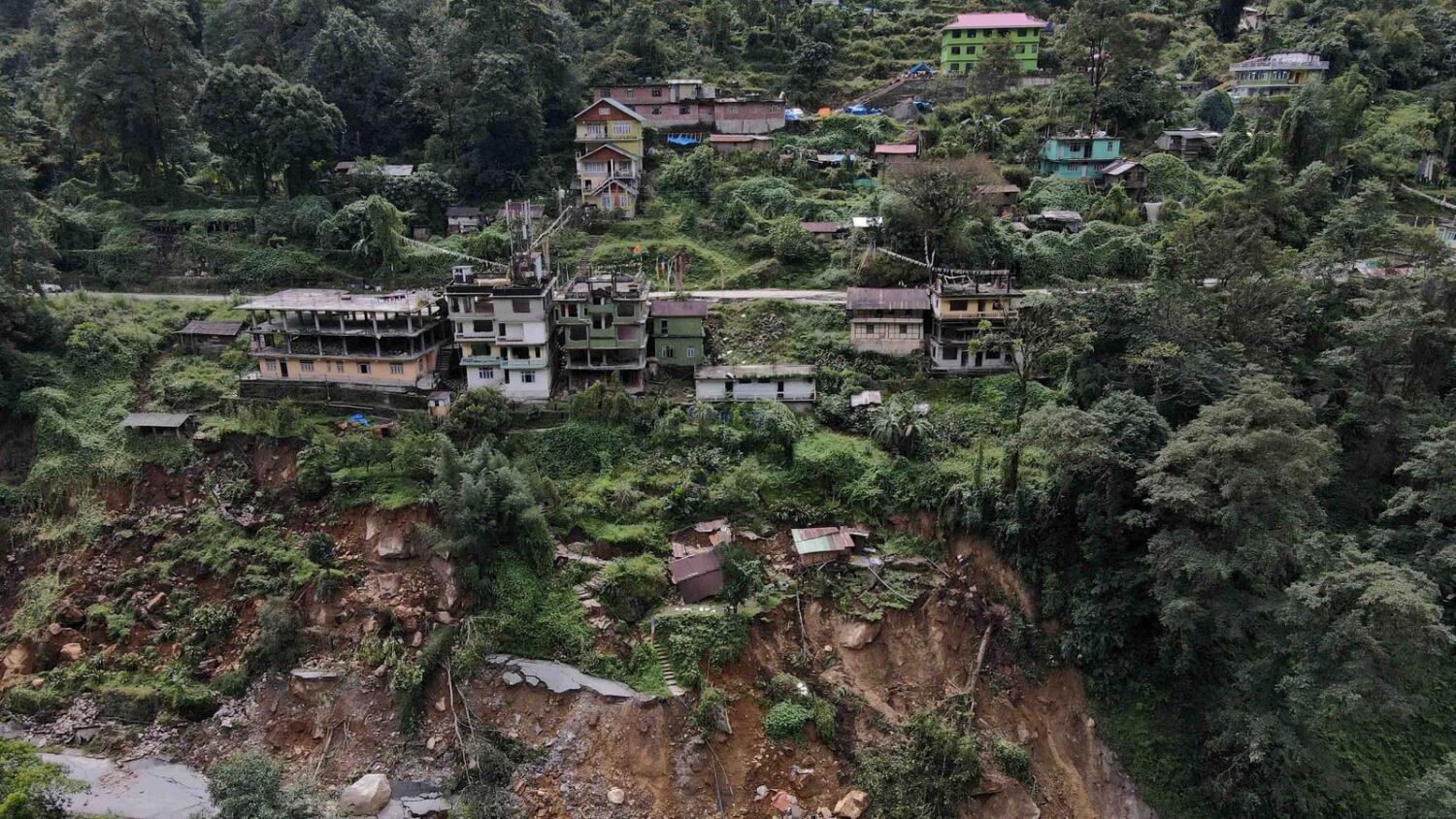 Sikkim'de şiddetli yağmur ve heyelan can aldı