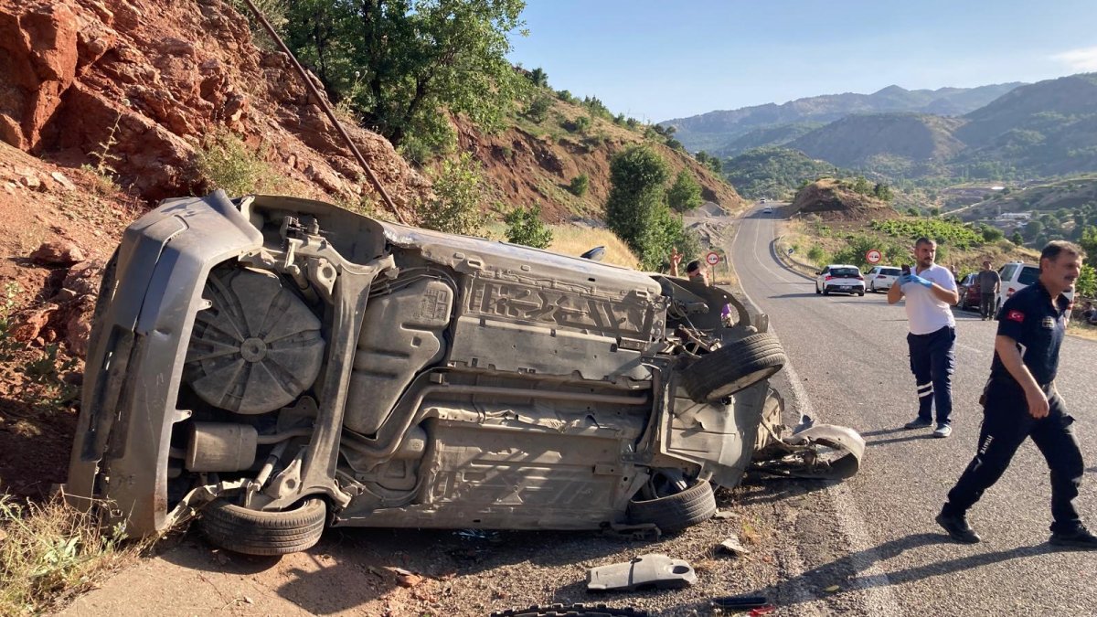 Adıyaman'da otomobil takla attı: 3 yaralı