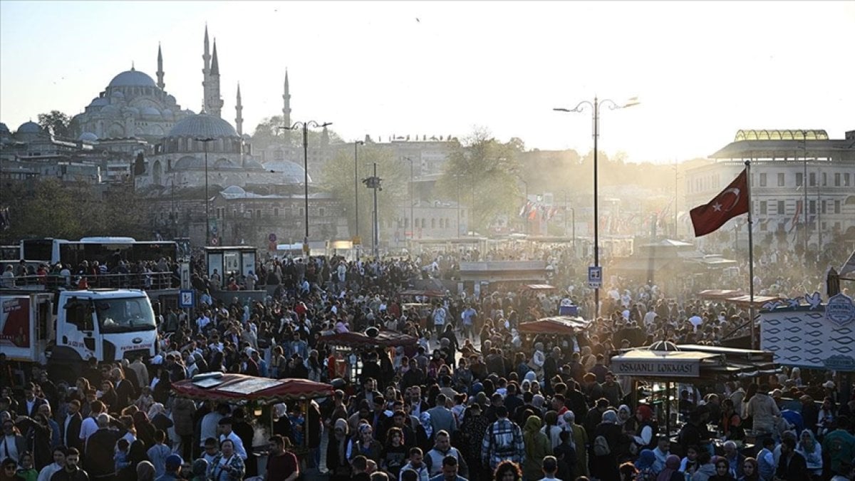 İstanbul'da kaç yabancı var? İçişleri Bakanlığı açıkladı