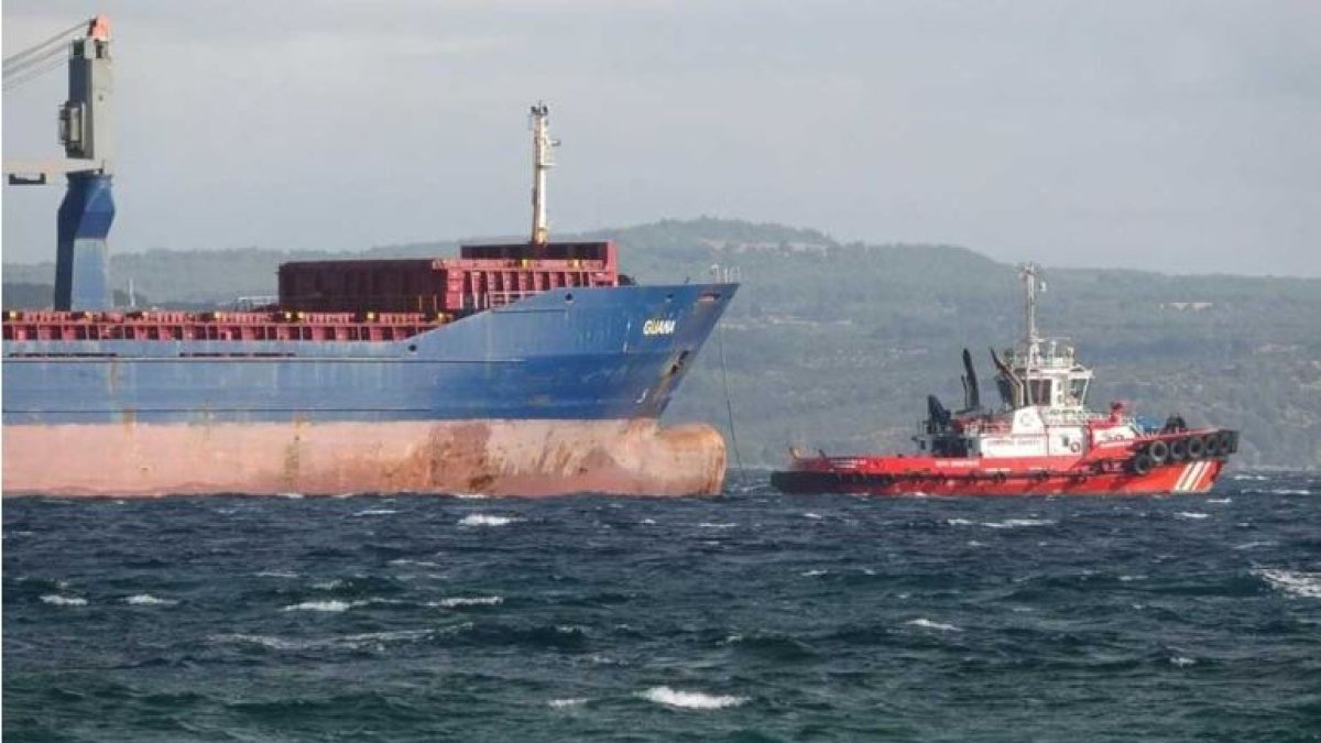 Çanakkale Boğazı'nda gemi trafiği yeniden açıldı