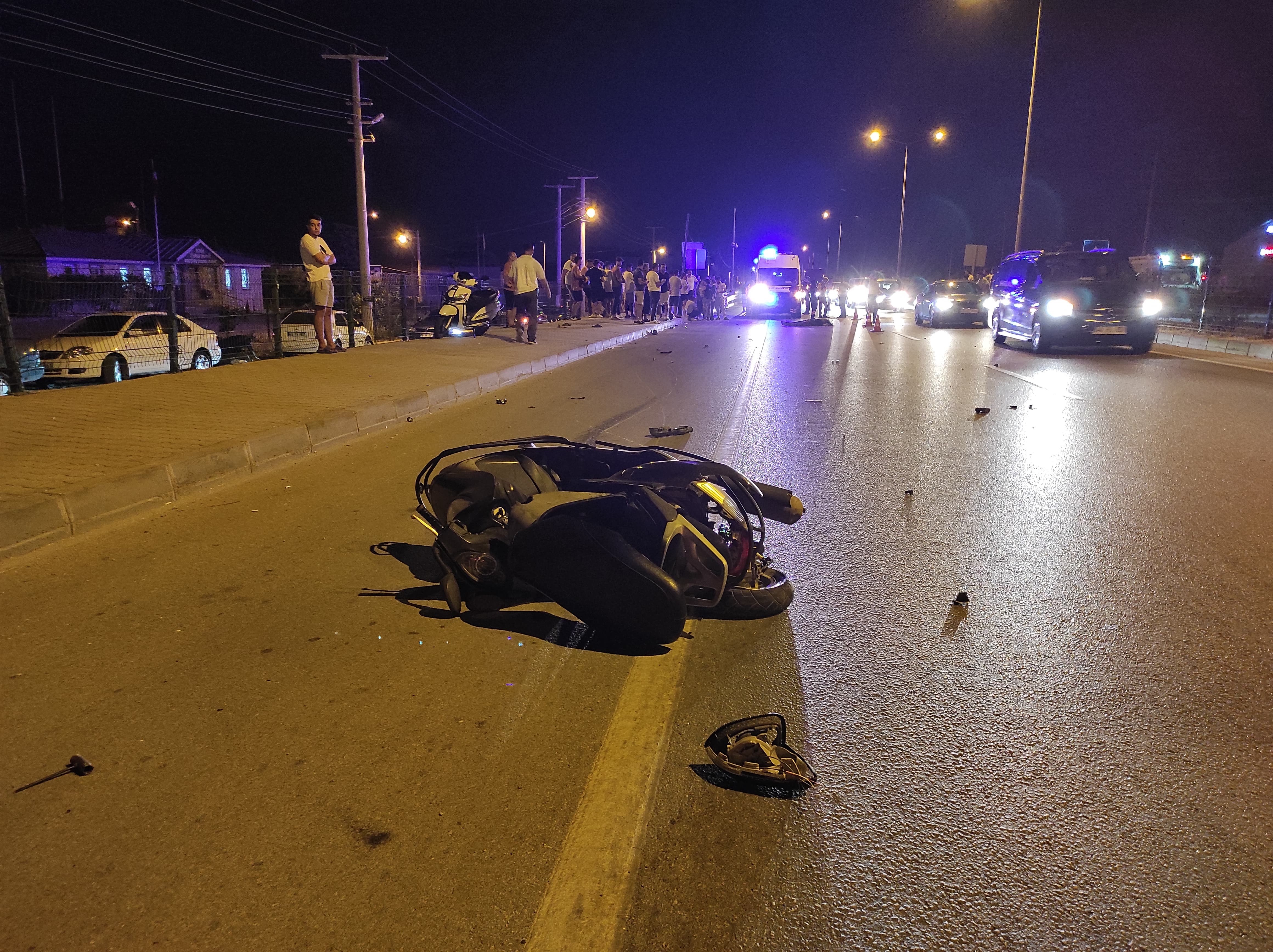 Fethiye'de motosikletle araba çarpıştı: 1 ölü, 2 yaralı