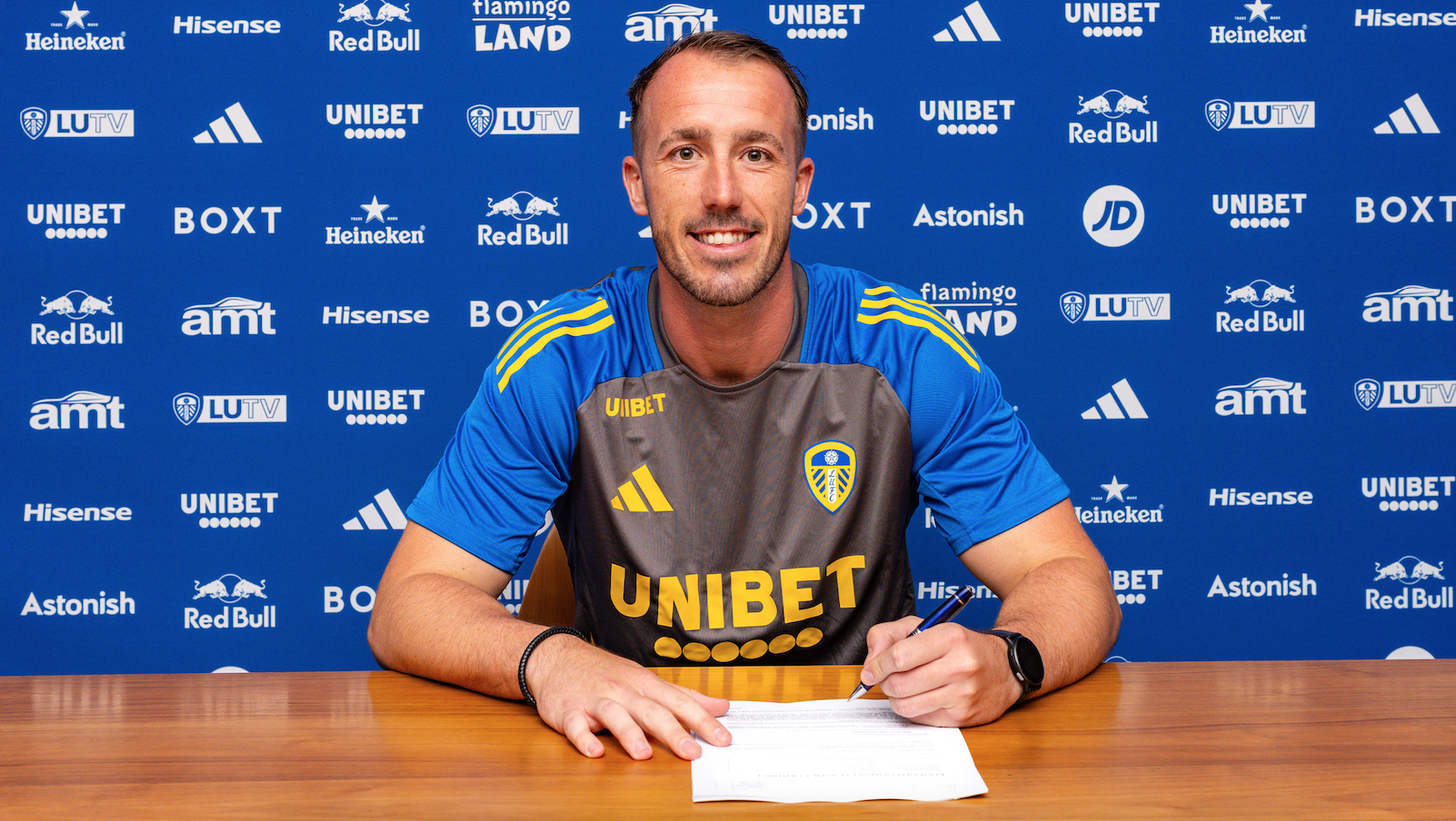 Alex Cairns, Elland Road'a döndü