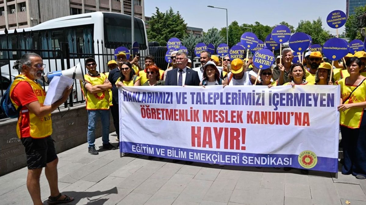 Eğitim Sen'den Öğretmenlik Mesleği Kanunu Teklifi'ne büyük tepki