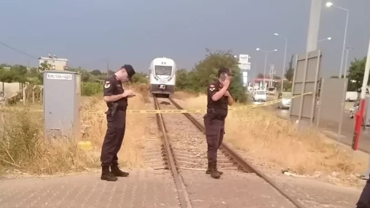 Hemzemin geçitte kuzenlere tren çarptı: 1 ölü 1 yaralı