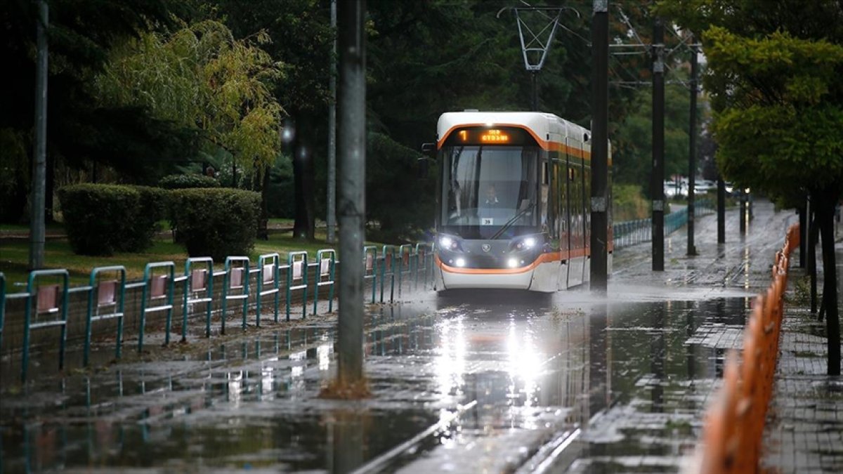 Meteoroloji saat verdi! Eskişehir için gök gürültülü sağanak uyarısı