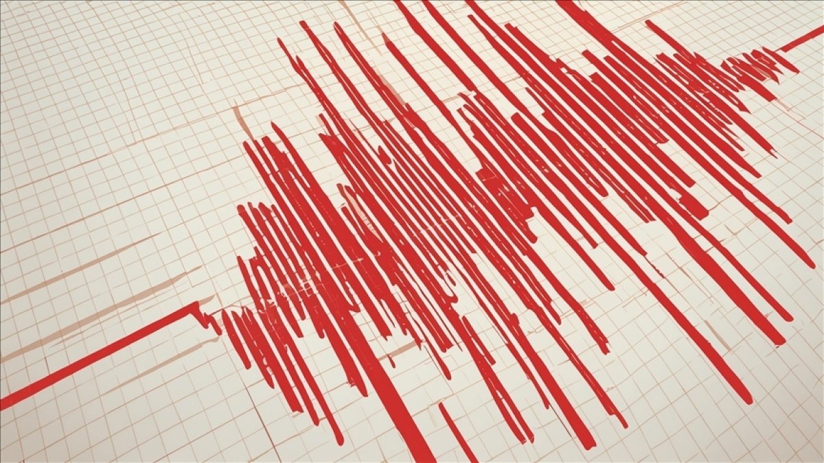 Şili'de 7,4 büyüklüğünde deprem