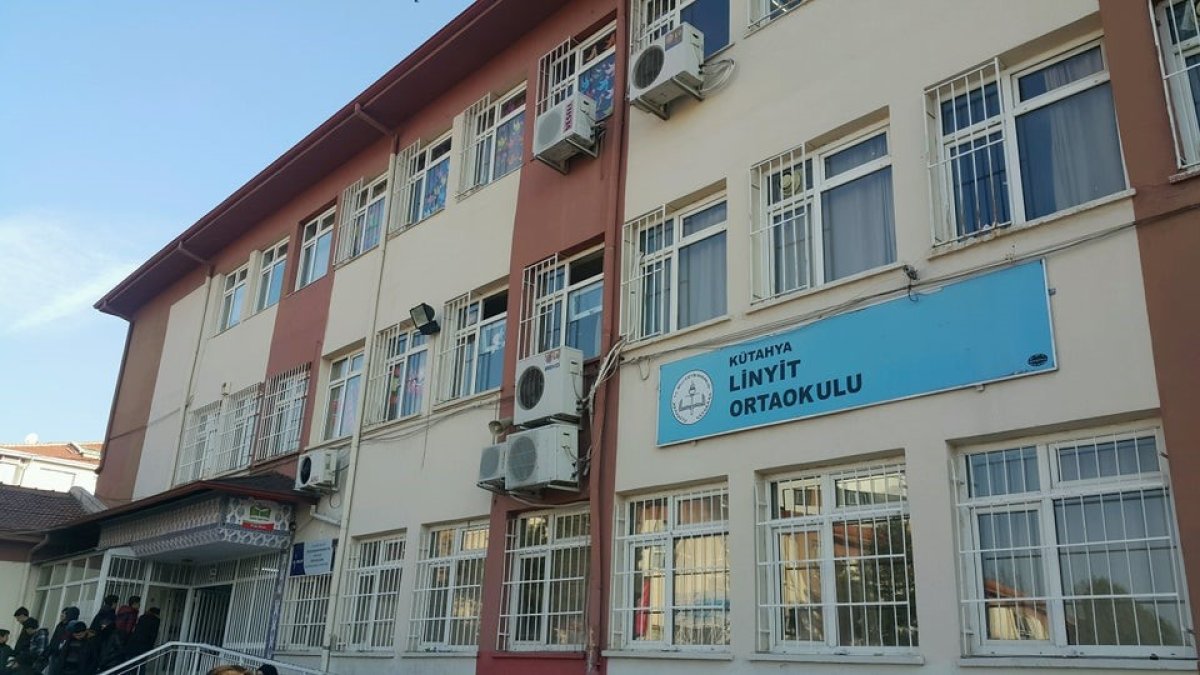 Kütahya’da okul müdür yardımcısına bıçaklı saldırı