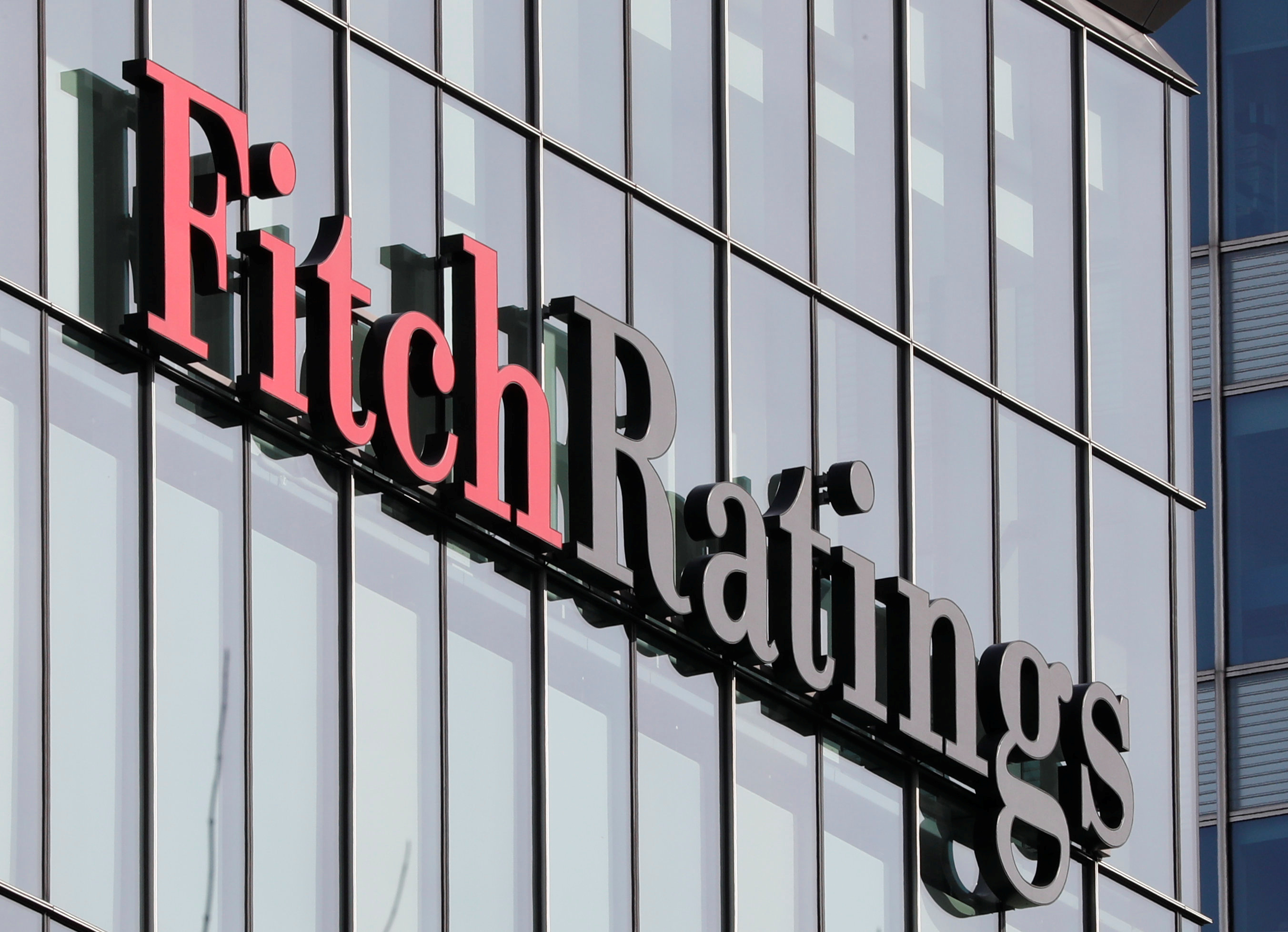 Fitch, Azerbaycan'ın kredi notunu yükseltti 27-07-2024