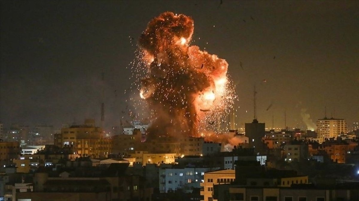 Suriye'nin Humus kentinde Shayrat Hava Üssü yakınlarında patlama