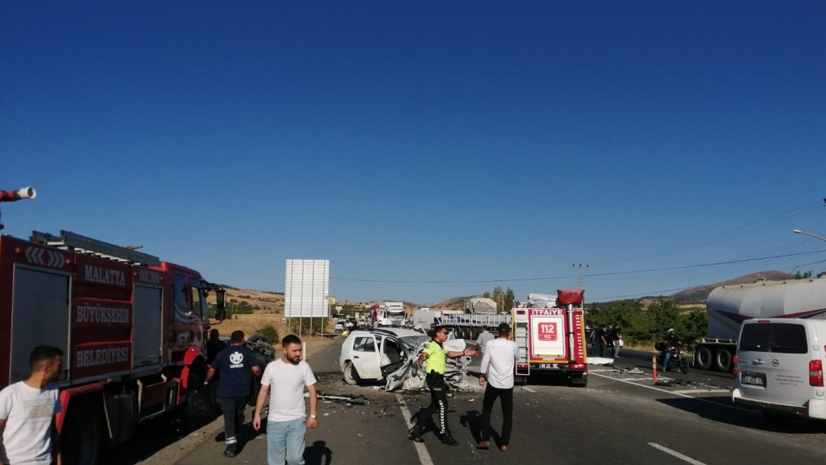 Malatya'da korkunç kaza: 2 ölü 4 yaralı