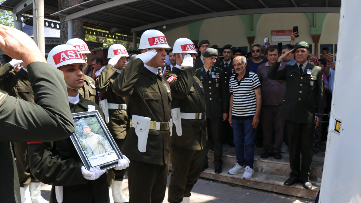 Sözleşmeli onbaşı arkadaşı tarafından öldürüldü