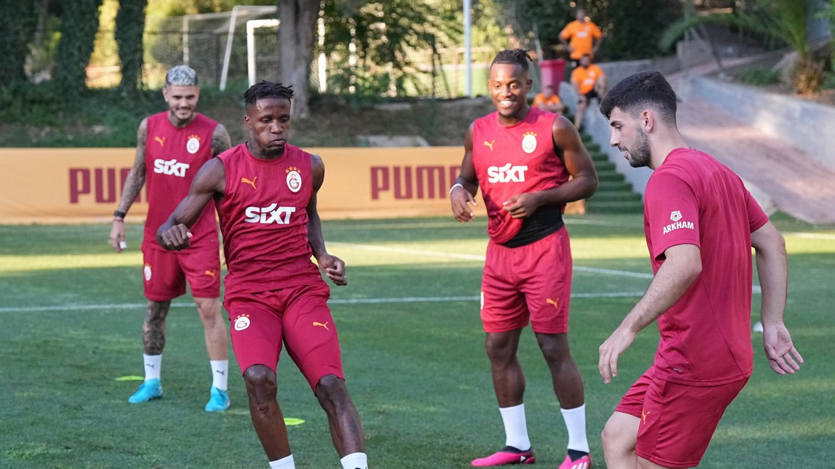 Galatasaray hız kesmedi