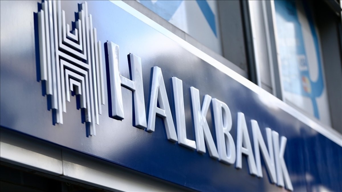 Emeklilerin hesaplarına nakit olarak yatırılıyor. Halkbank yeni promosyon veriyor