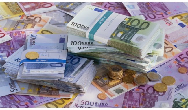 Euro “AMB” öncesi en zayıf para oldu