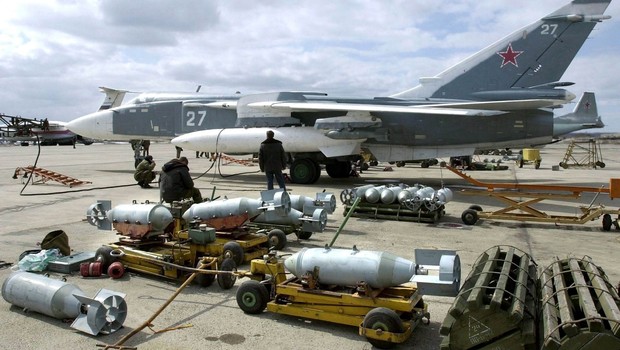 Rus uçakları Suriye'den ayrılıyor...