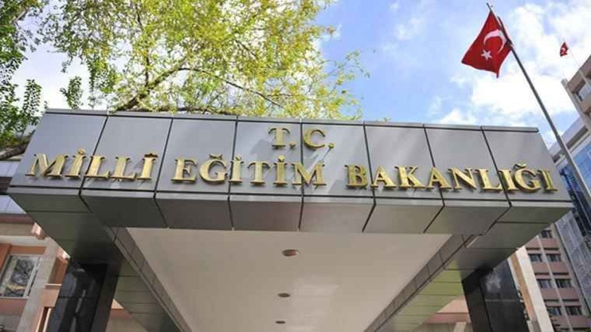 MEB çok sayıda uzman yardımcısı alacak Başvuru tarihleri belli oldu