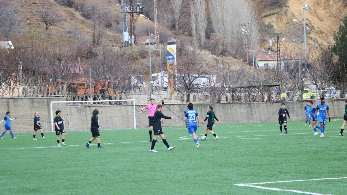 Yüksekova Spor Kulübü farklı kazandı